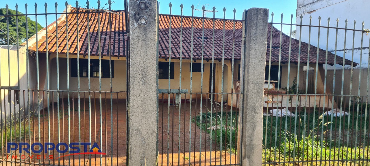 Casa à venda em Zona 08, Maringá — Portal Chave Fácil
