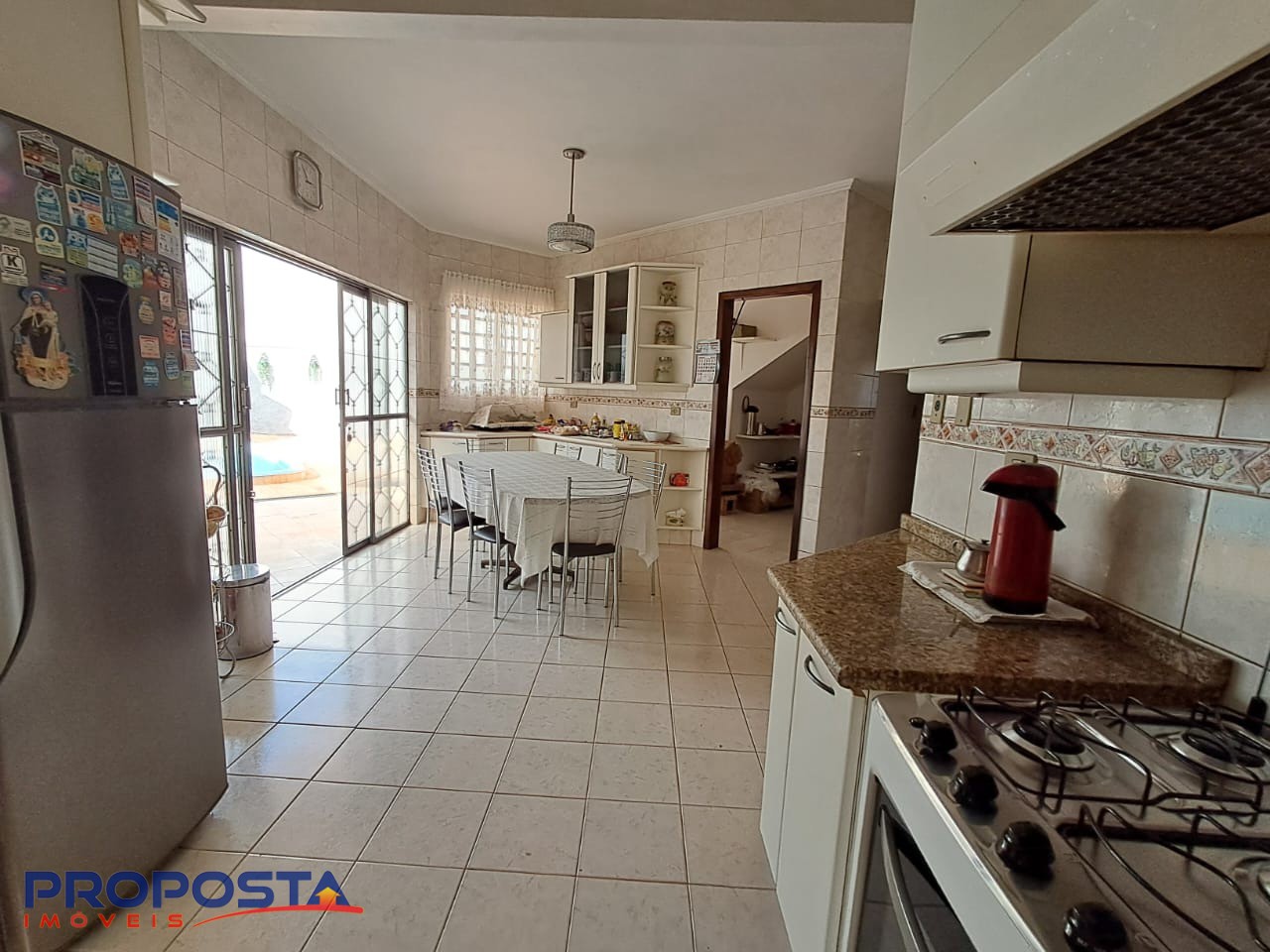 Sobrado à venda em Zona 08, Maringá — Portal Chave Fácil