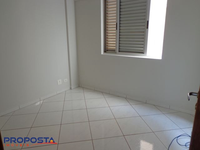 Apartamento à venda em Parque Residencial Aeroporto, Maringá — Portal Chave Fácil