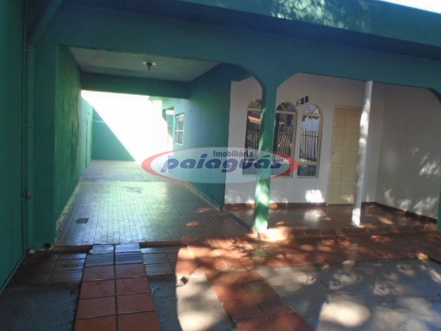 Casa à venda em Zona 08, Maringá — Portal Chave Fácil