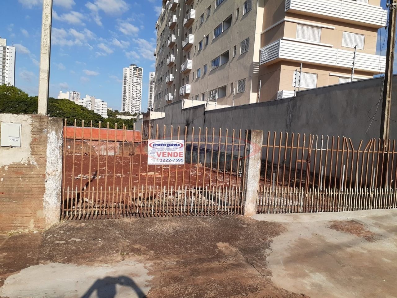 Terreno/Área à venda em Zona 08, Maringá — Portal Chave Fácil