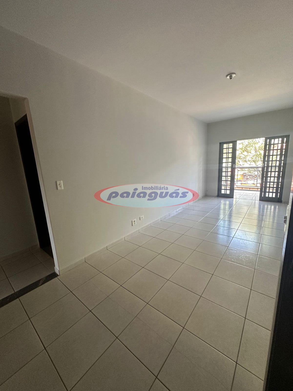 Apartamento para alugar em Conjunto Residencial Branca Vieira, Maringá — Portal Chave Fácil