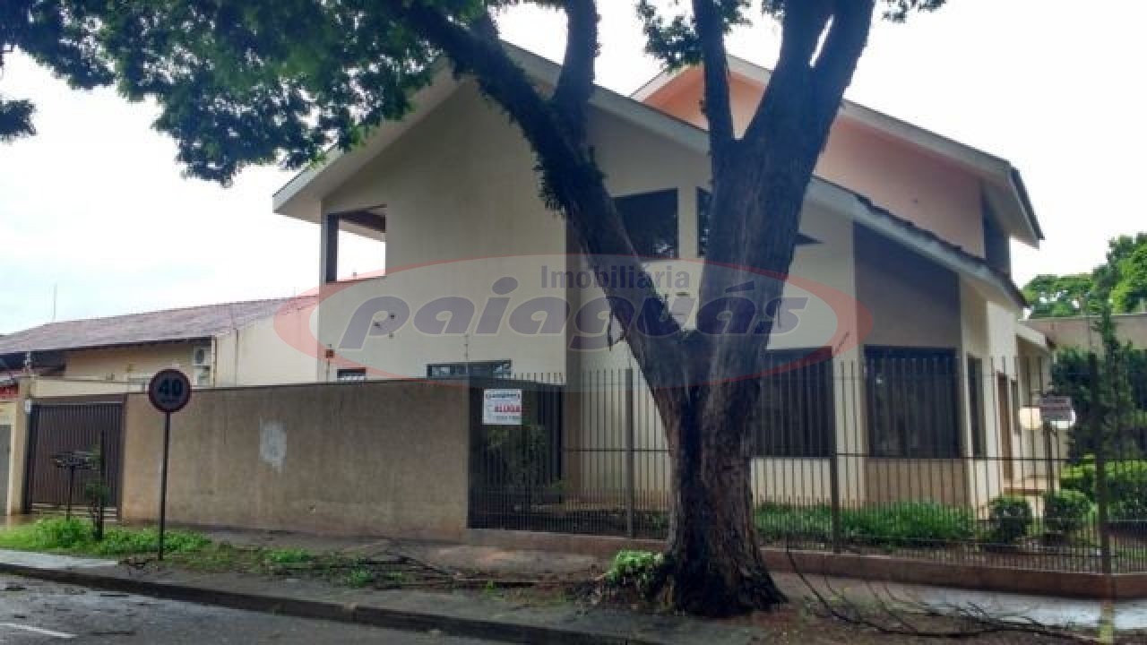 Sobrado à venda em Zona 02, Maringá — Portal Chave Fácil