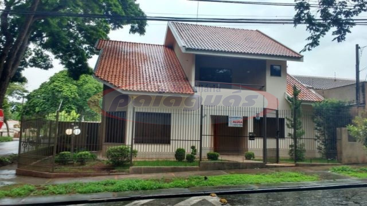 Sobrado à venda em Zona 02, Maringá — Portal Chave Fácil