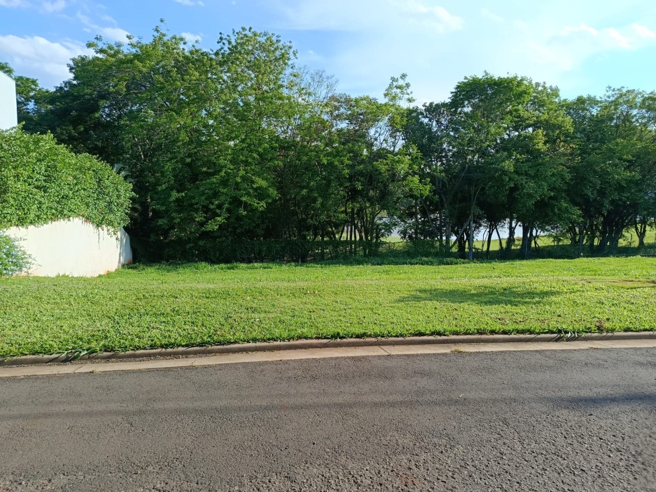 Terreno/Área à venda em Condomínio Alphaville Maringá, Iguaraçu — Portal Chave Fácil