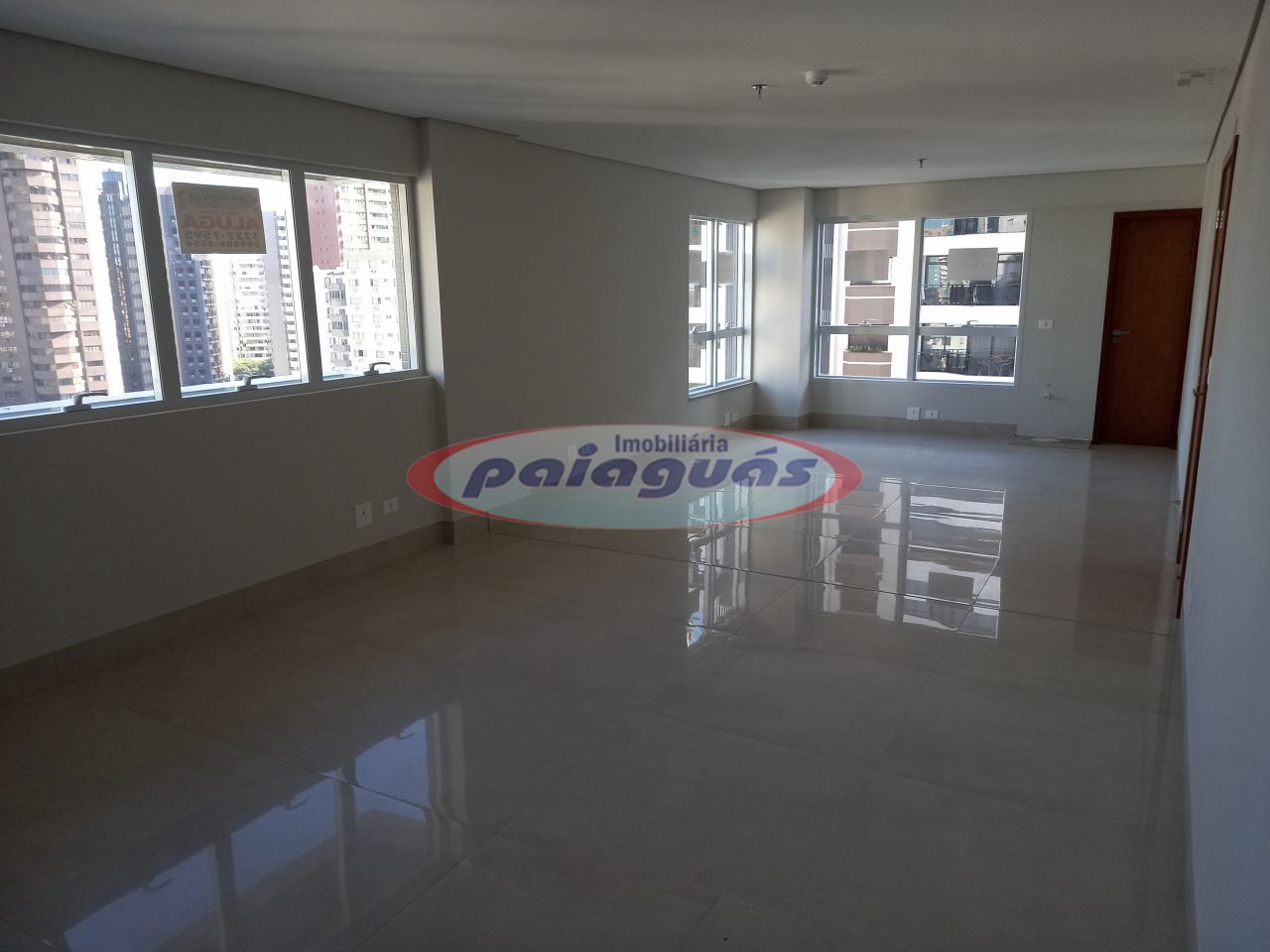 Sala/Conjunto Comercial para alugar em Zona 01 Centro, Maringá — Portal Chave Fácil