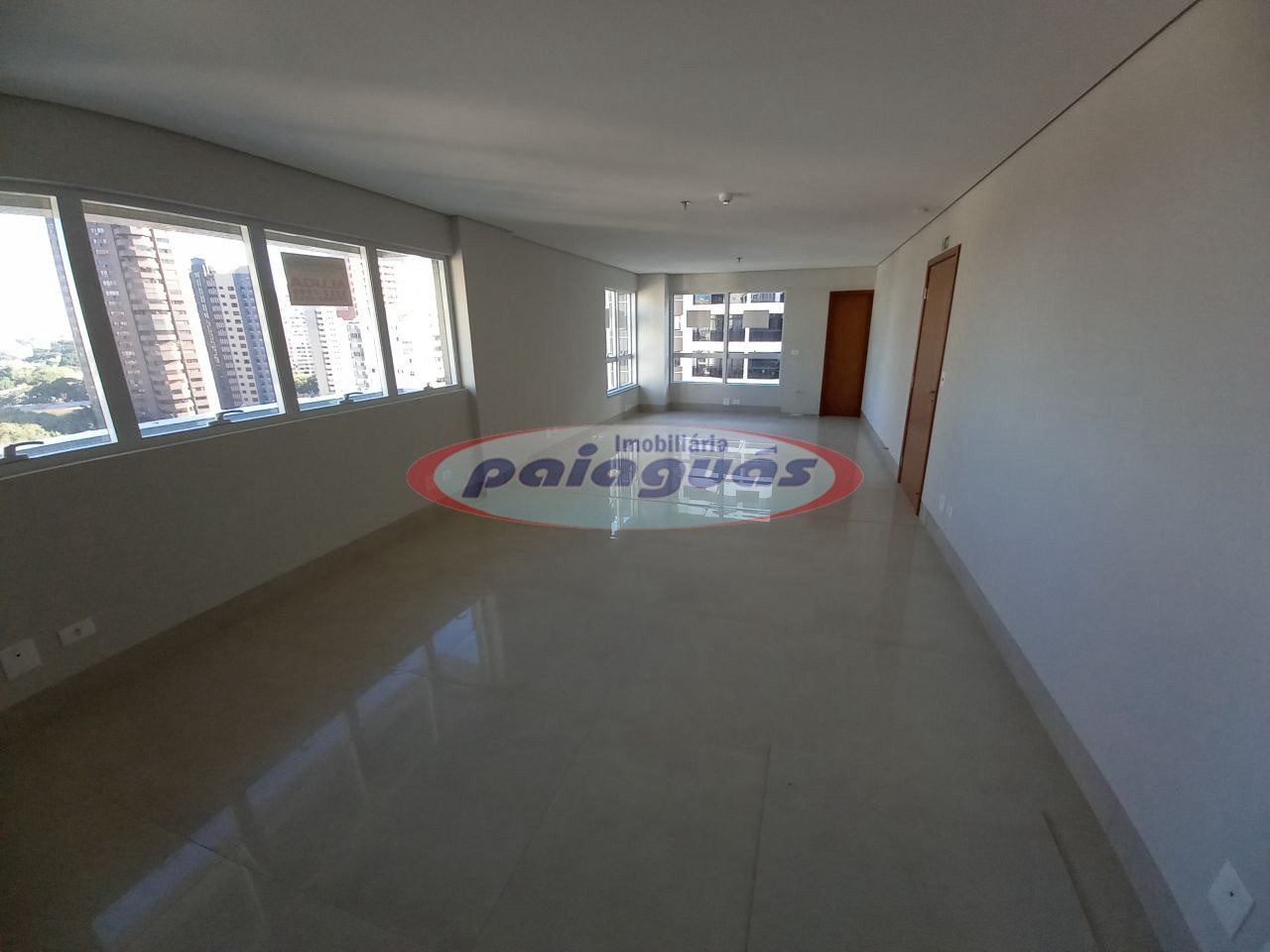 Sala/Conjunto Comercial para alugar em Zona 01 Centro, Maringá — Portal Chave Fácil