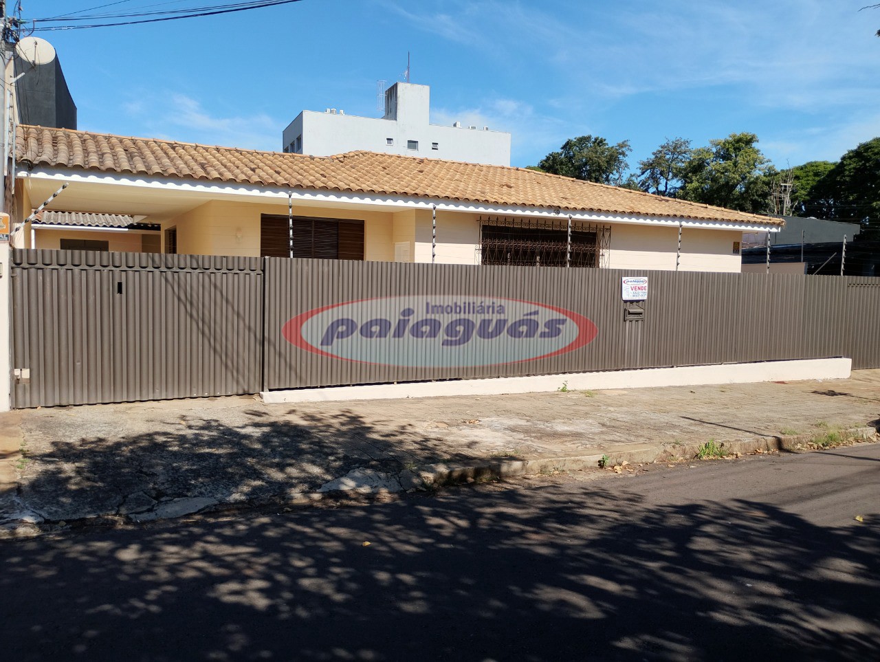 Casa à venda em Zona 08, Maringá — Portal Chave Fácil