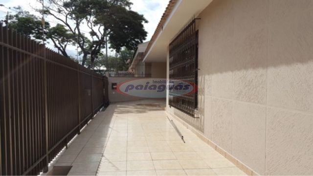 Casa à venda em Zona 08, Maringá — Portal Chave Fácil