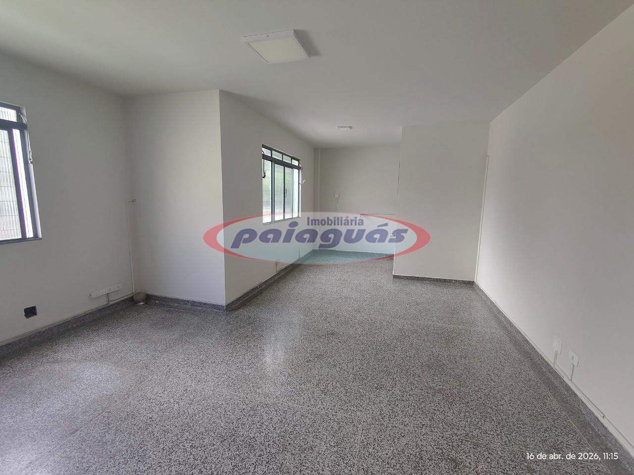 Sala/Conjunto Comercial para alugar em Zona 02, Maringá — Portal Chave Fácil