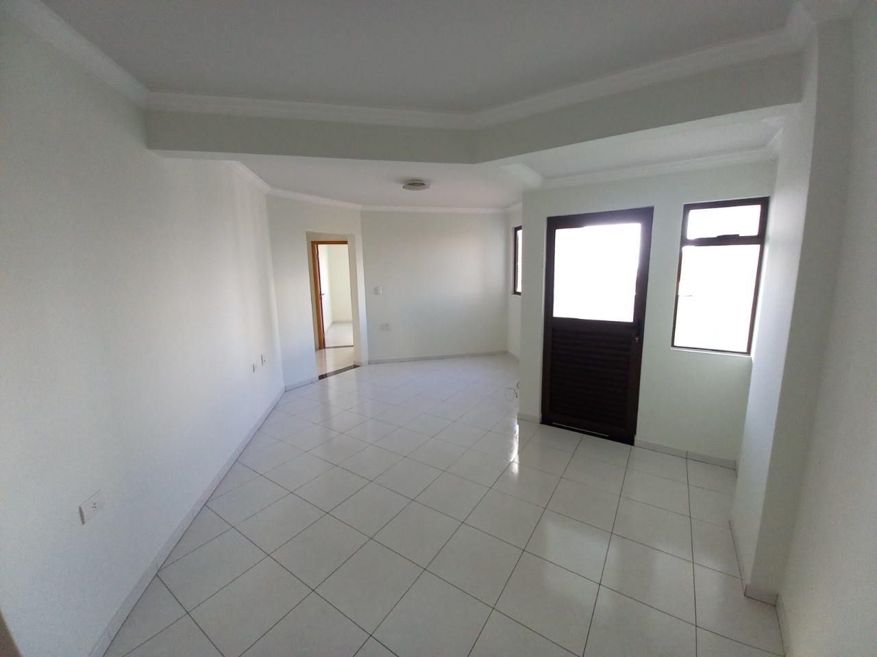 Apartamento para alugar em Zona 01 Centro, Maringá — Portal Chave Fácil