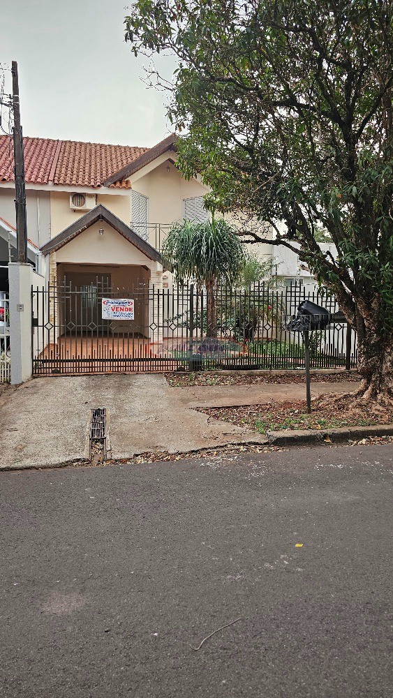 Casa à venda em Jardim Iguaçu, Maringá — Portal Chave Fácil