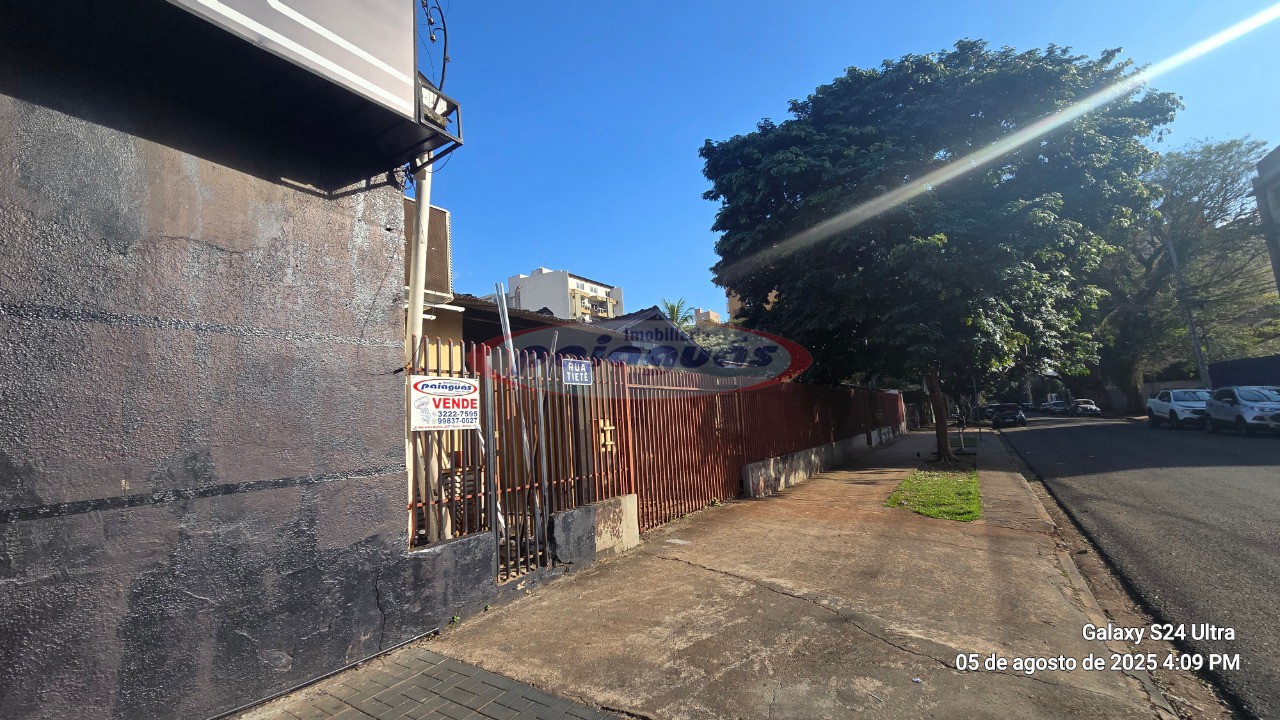 Terreno/Área à venda em Zona 07, Maringá — Portal Chave Fácil