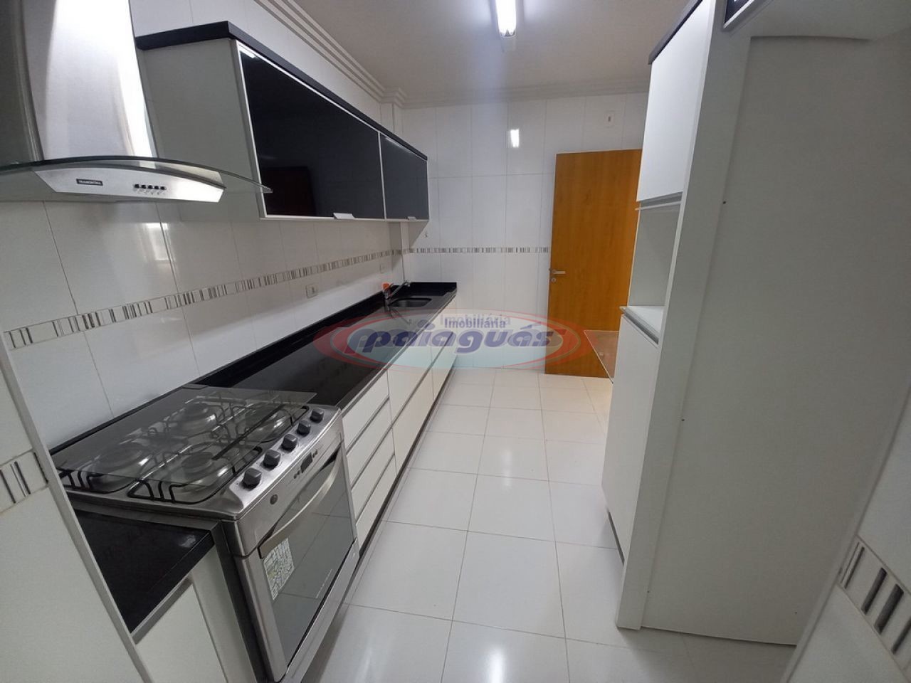 Apartamento para alugar em Zona 03, Maringá — Portal Chave Fácil