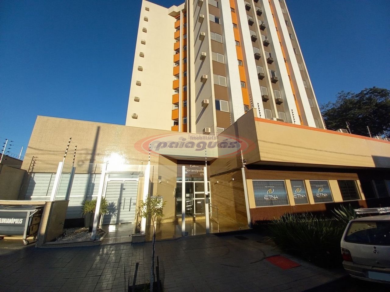 Apartamento para alugar em Zona 03, Maringá — Portal Chave Fácil
