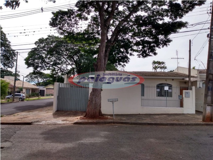 Casa à venda em Zona 08, Maringá — Portal Chave Fácil