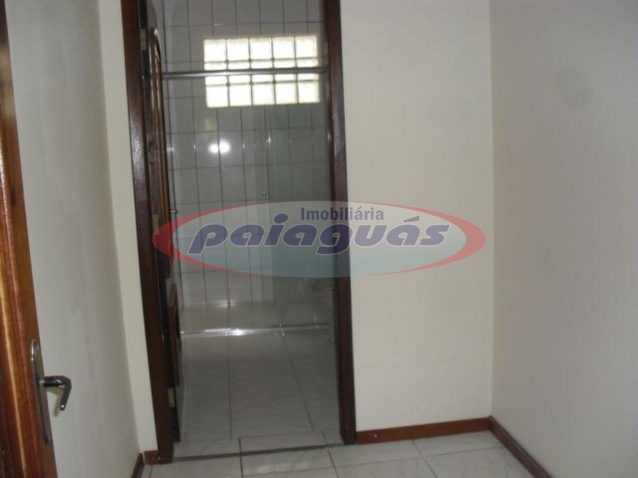 Apartamento para alugar em Conjunto Habitacional Requião, Maringá — Portal Chave Fácil