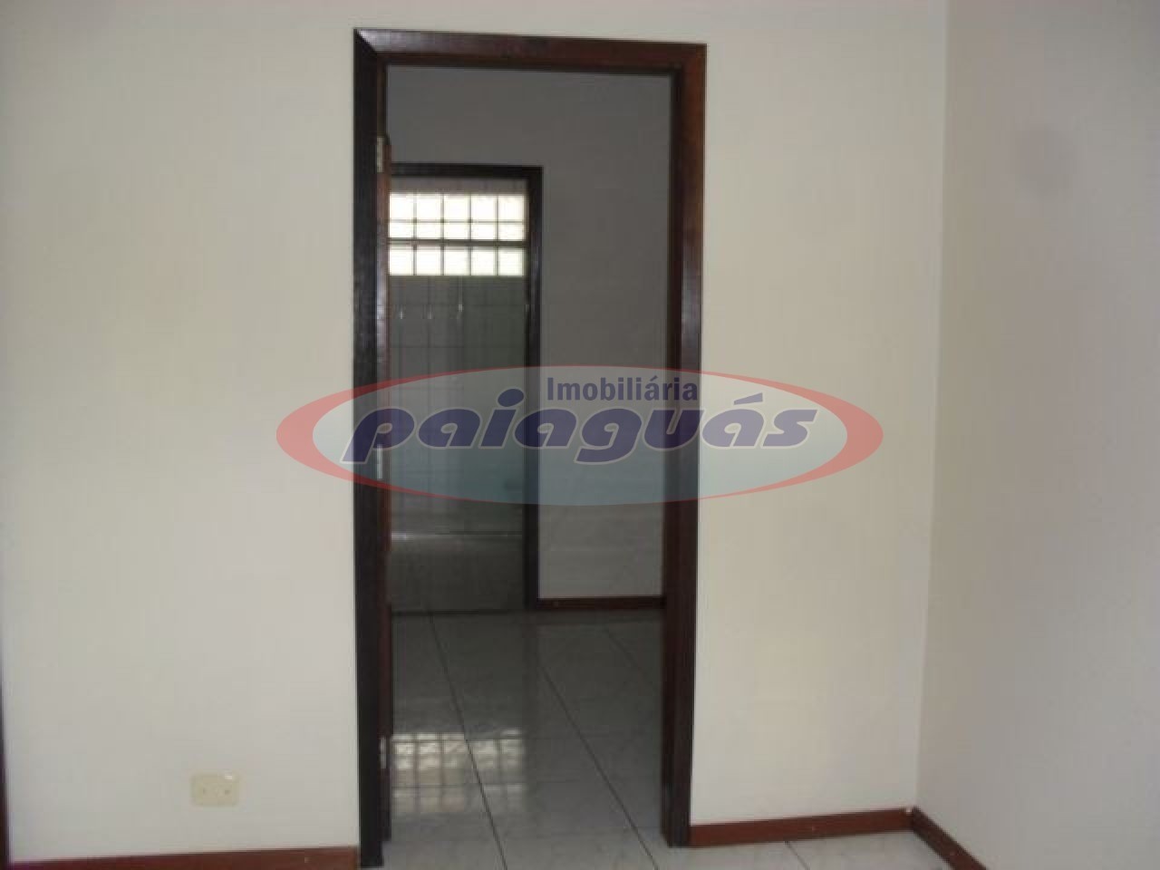 Apartamento para alugar em Conjunto Habitacional Requião, Maringá — Portal Chave Fácil