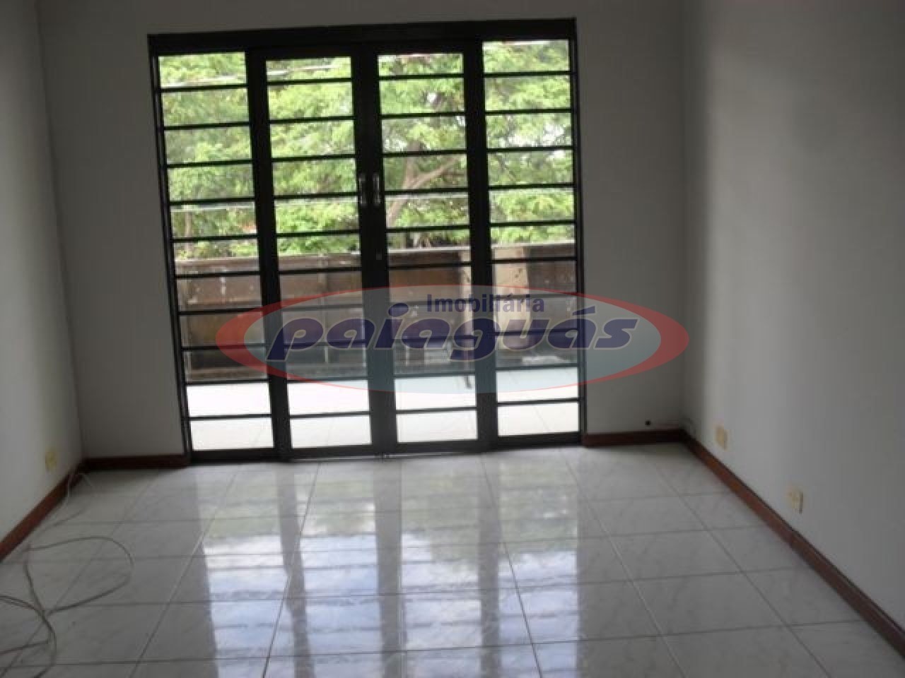 Apartamento para alugar em Conjunto Habitacional Requião, Maringá — Portal Chave Fácil