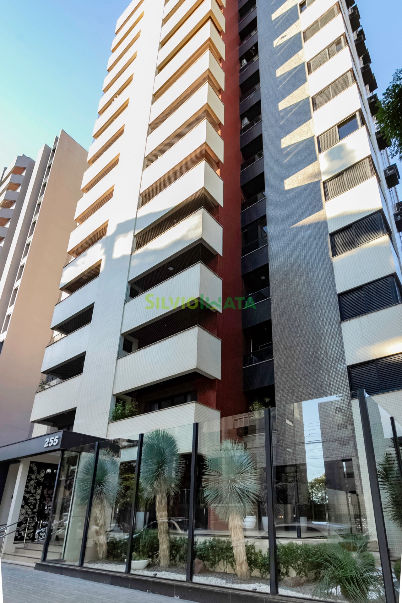 Apartamento para alugar em Zona 07, Maringá — Portal Chave Fácil