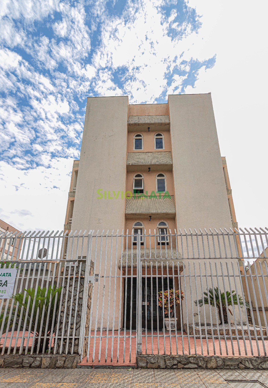 Apartamento à venda em Zona 07, Maringá — Portal Chave Fácil