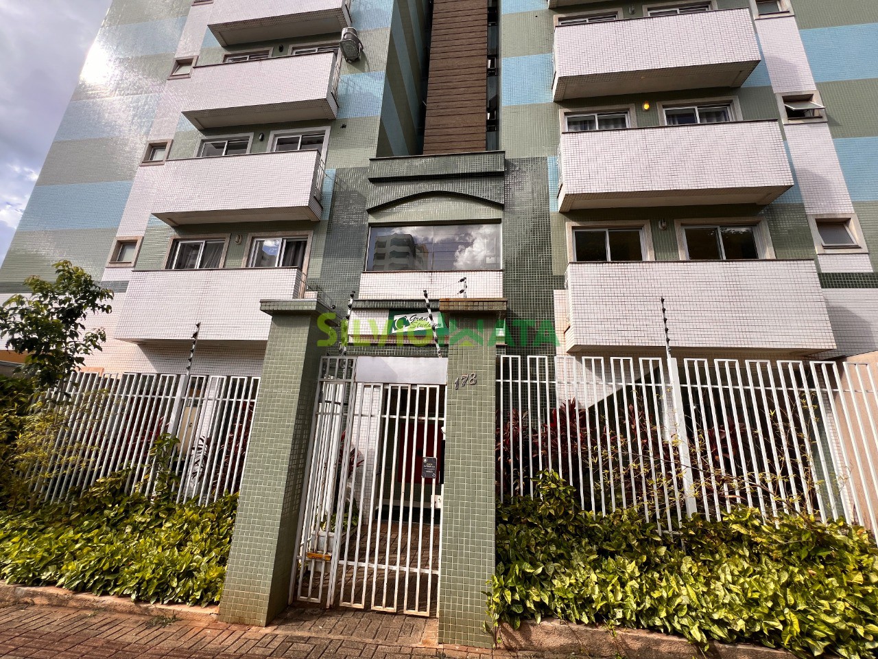 Apartamento para alugar em Zona 07, Maringá — Portal Chave Fácil