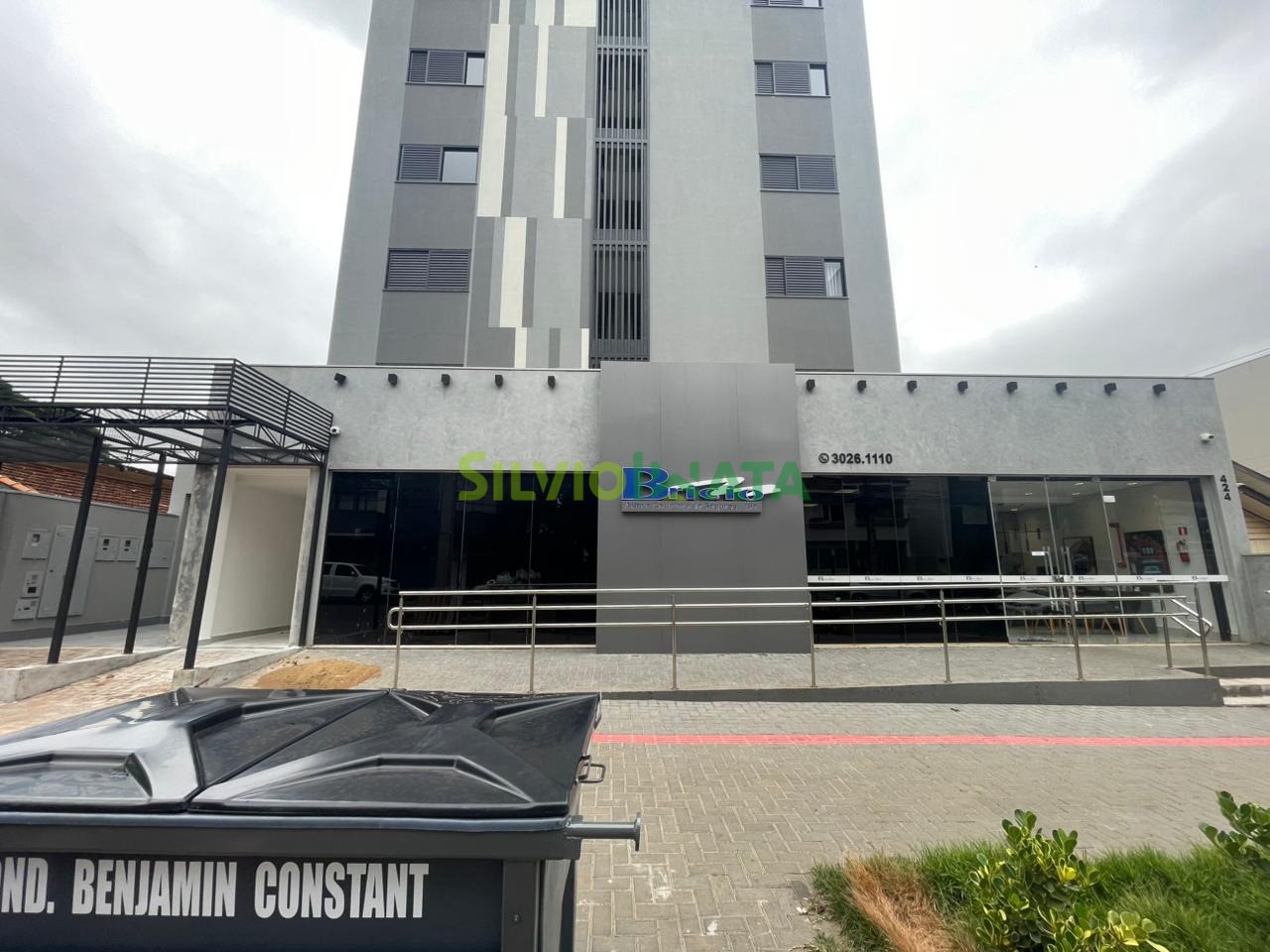 Apartamento para alugar em Zona 07, Maringá — Portal Chave Fácil