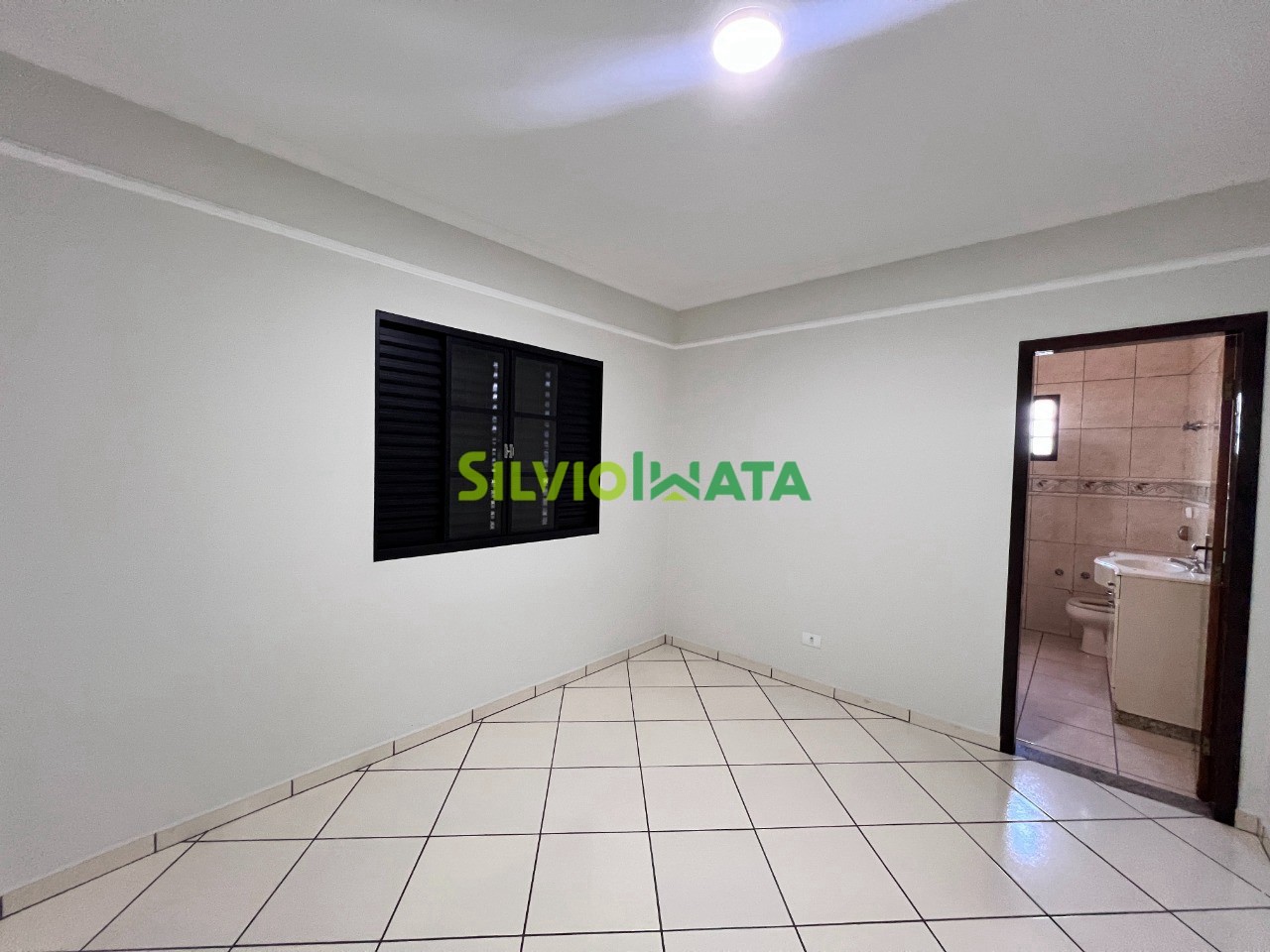 Casa à venda em Jardim Copacabana, Maringá — Portal Chave Fácil