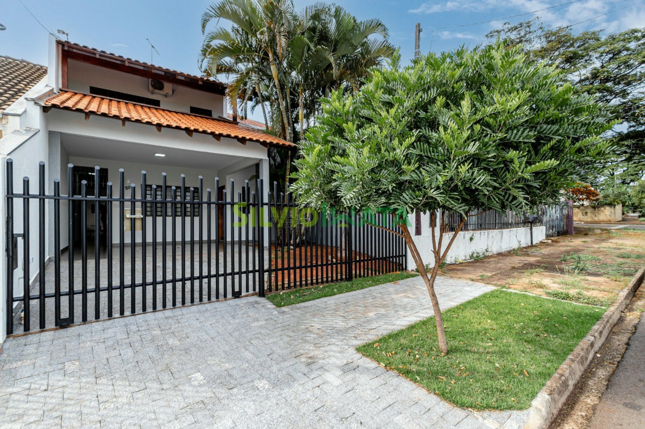 Casa à venda em Parque Das Grevíleas, Maringá — Portal Chave Fácil
