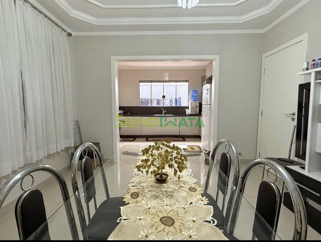 Casa à venda em Jardim Imperial, Maringá — Portal Chave Fácil
