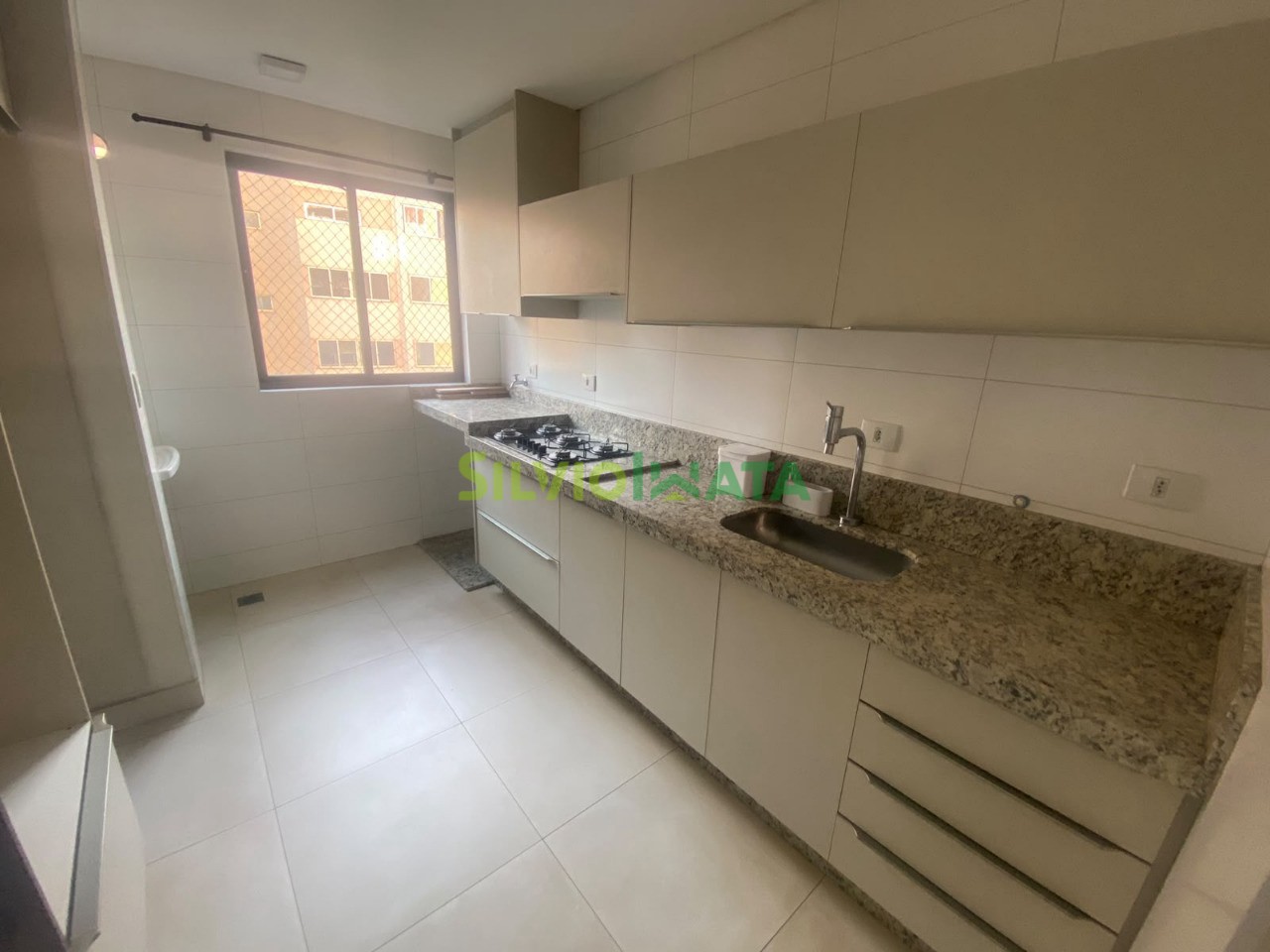 Apartamento para alugar em Zona 07, Maringá — Portal Chave Fácil