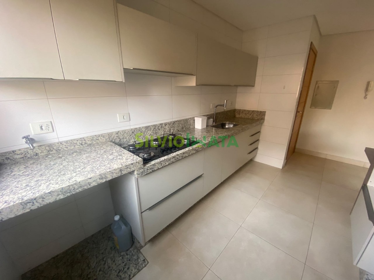 Apartamento para alugar em Zona 07, Maringá — Portal Chave Fácil