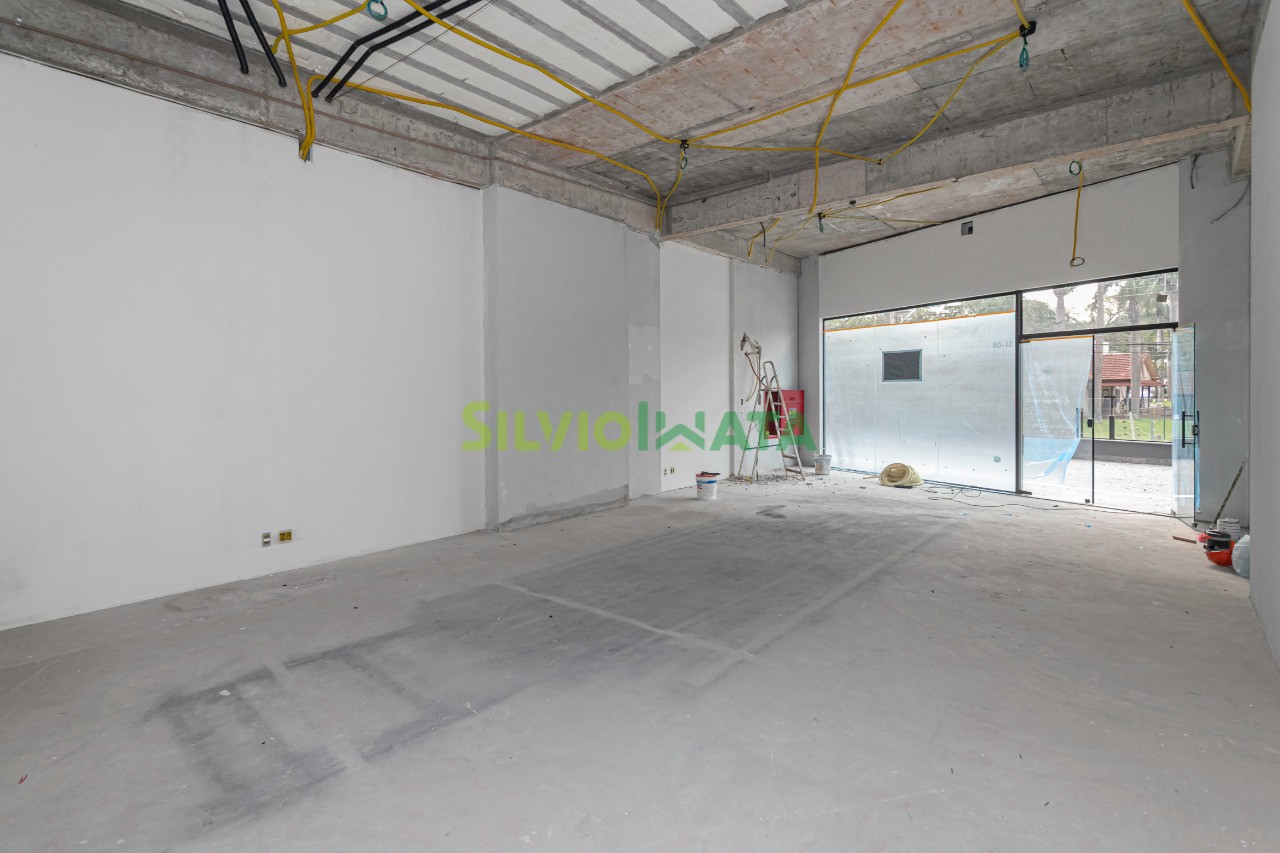 Comercial para alugar em Zona 07, Maringá — Portal Chave Fácil