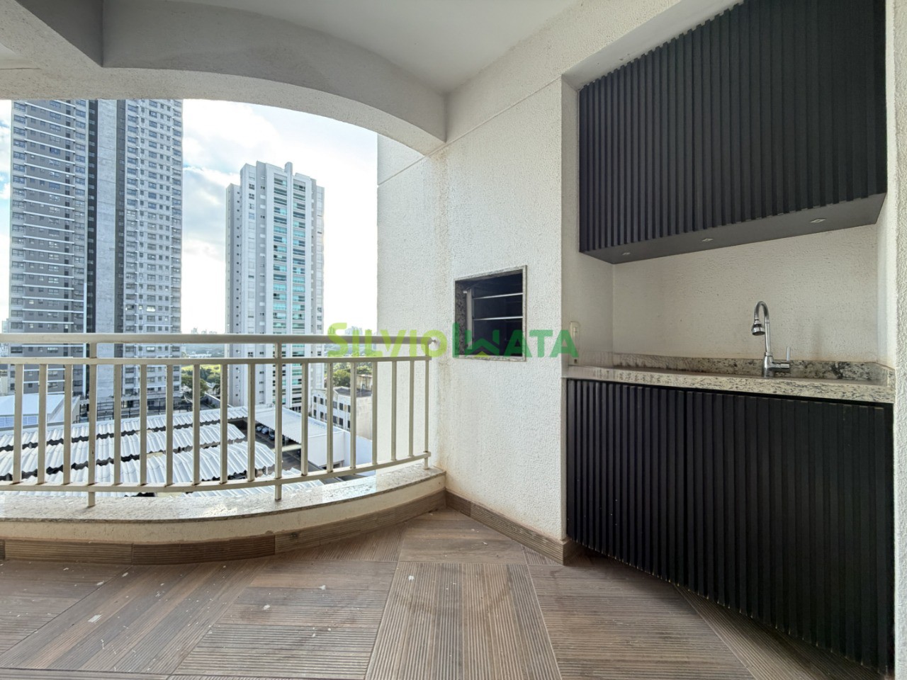 Apartamento à venda em Zona 08, Maringá — Portal Chave Fácil