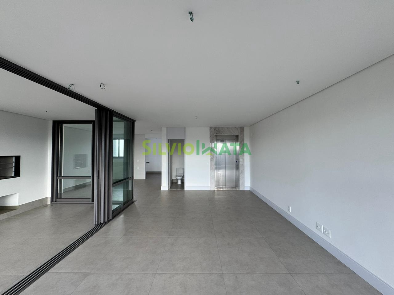 Apartamento à venda em Zona 03, Maringá — Portal Chave Fácil