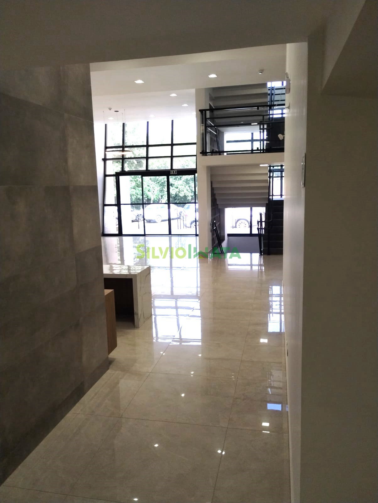Comercial à venda em Zona 05, Maringá — Portal Chave Fácil