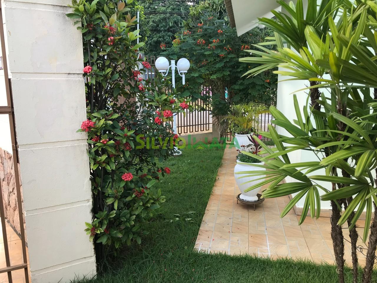 Casa à venda em Zona 05, Maringá — Portal Chave Fácil