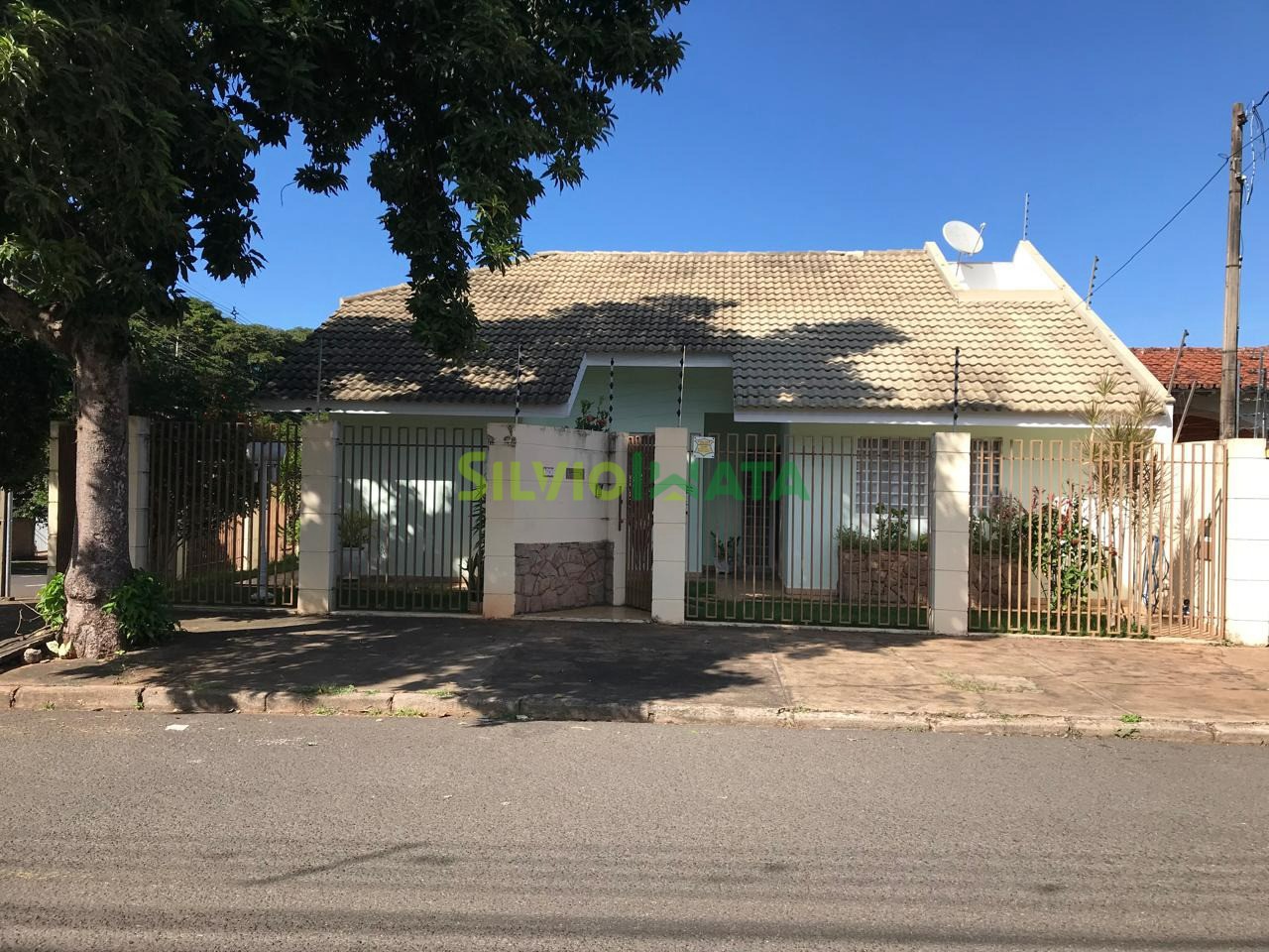 Casa à venda em Zona 05, Maringá — Portal Chave Fácil