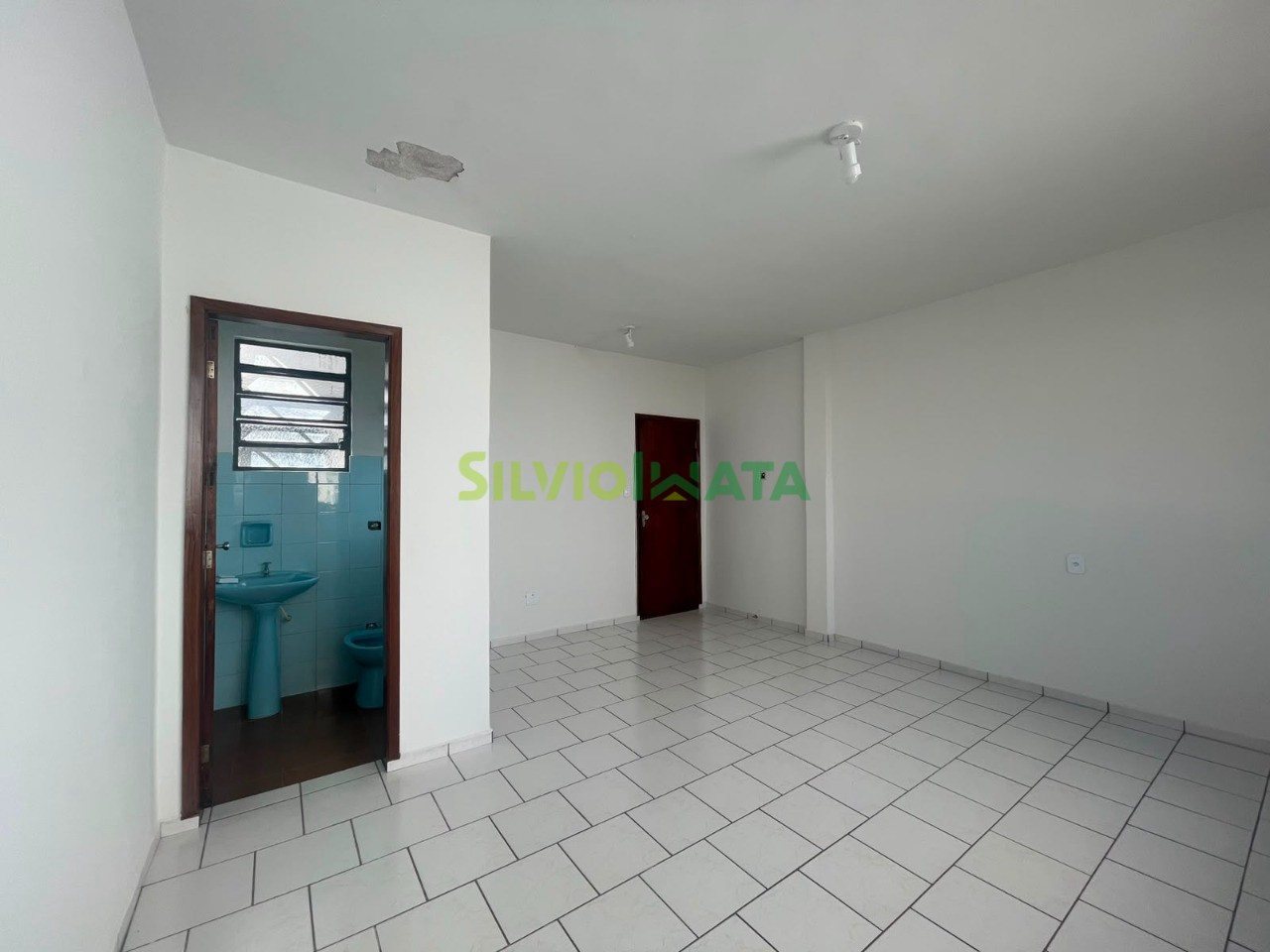 Sala/Conjunto Comercial para alugar em Zona 01 Centro, Maringá — Portal Chave Fácil