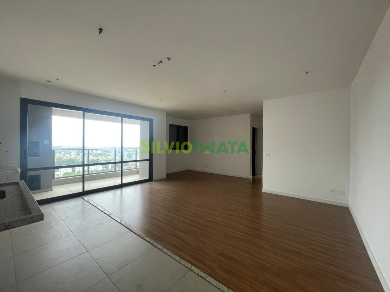 Apartamento para alugar em Zona 08, Maringá — Portal Chave Fácil