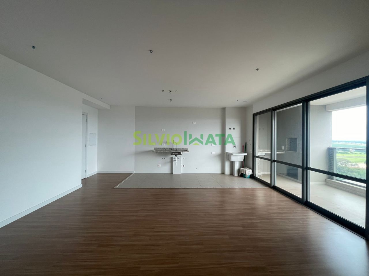 Apartamento para alugar em Zona 08, Maringá — Portal Chave Fácil