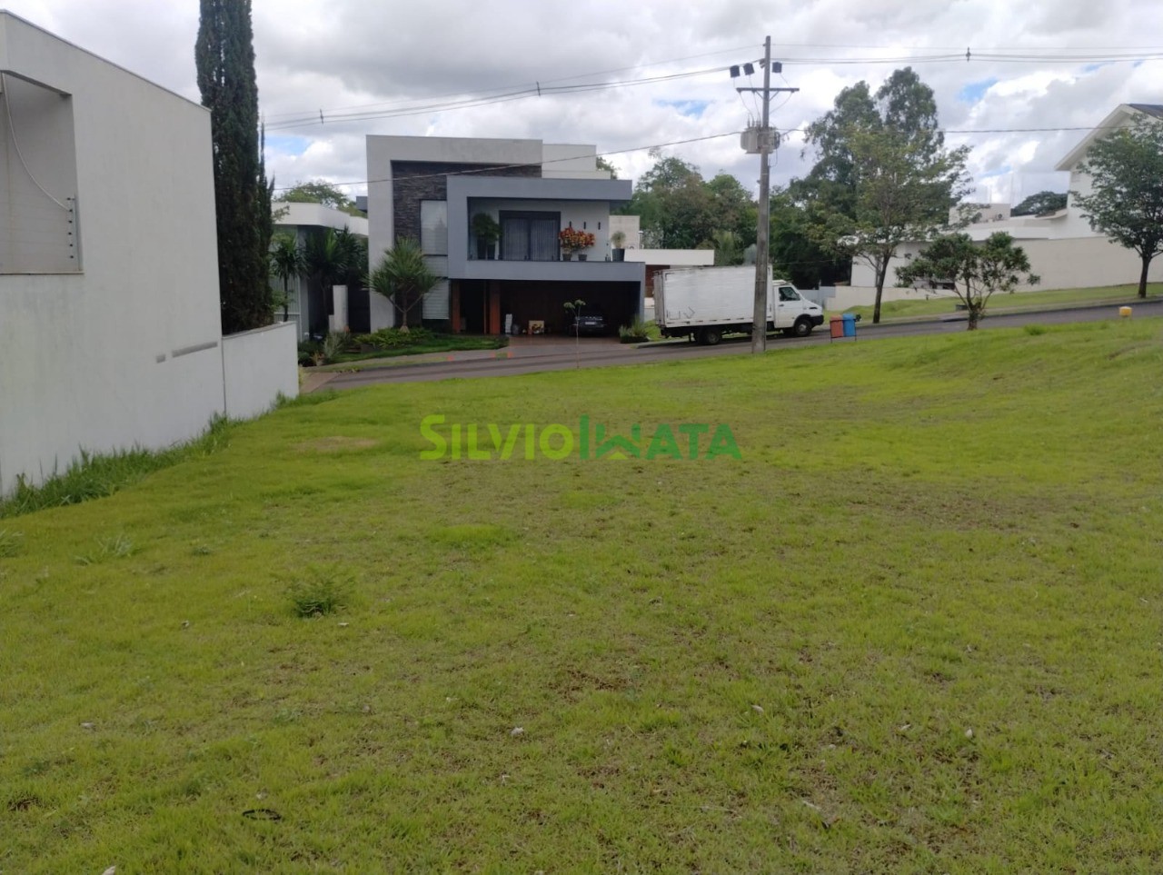 Terreno/Área à venda em Jardim Parque Do Horto, Maringá — Portal Chave Fácil
