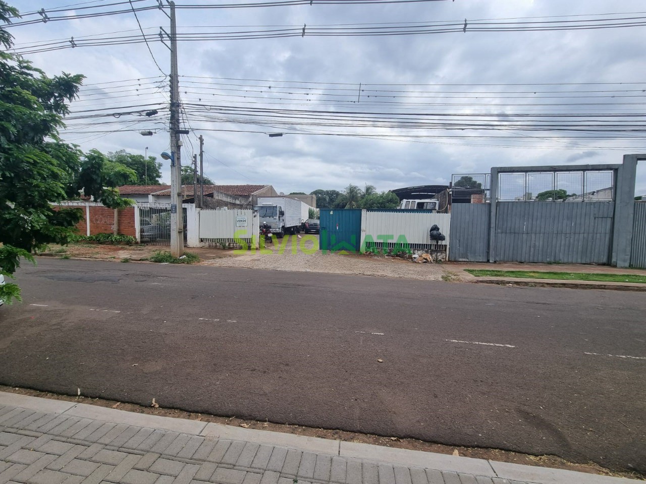 Terreno/Área à venda em Vila Santo Antonio, Maringá — Portal Chave Fácil