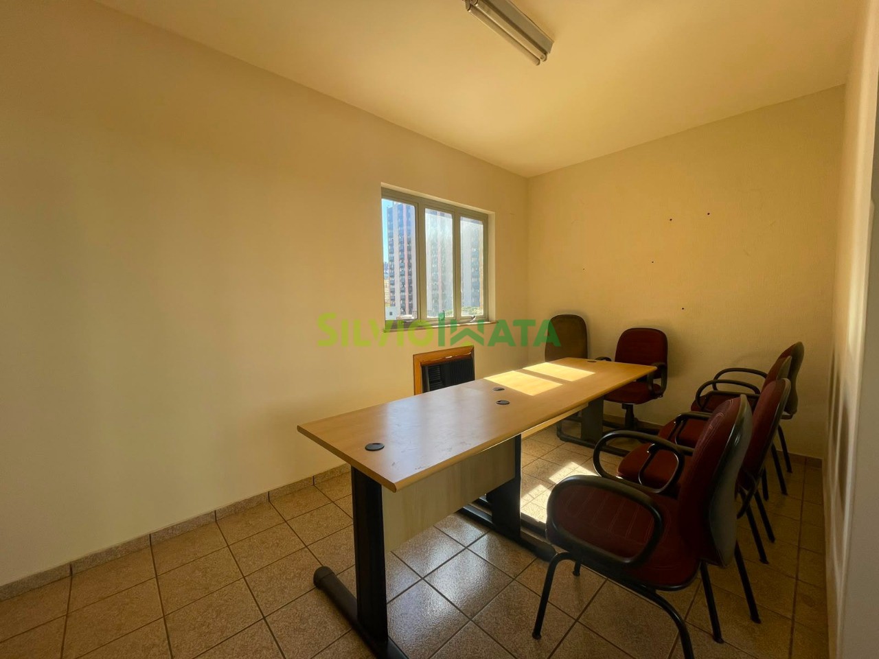 Sala/Conjunto Comercial para alugar em Zona 01 Centro, Maringá — Portal Chave Fácil