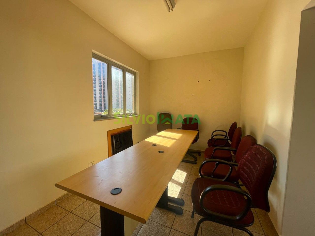 Sala/Conjunto Comercial para alugar em Zona 01 Centro, Maringá — Portal Chave Fácil