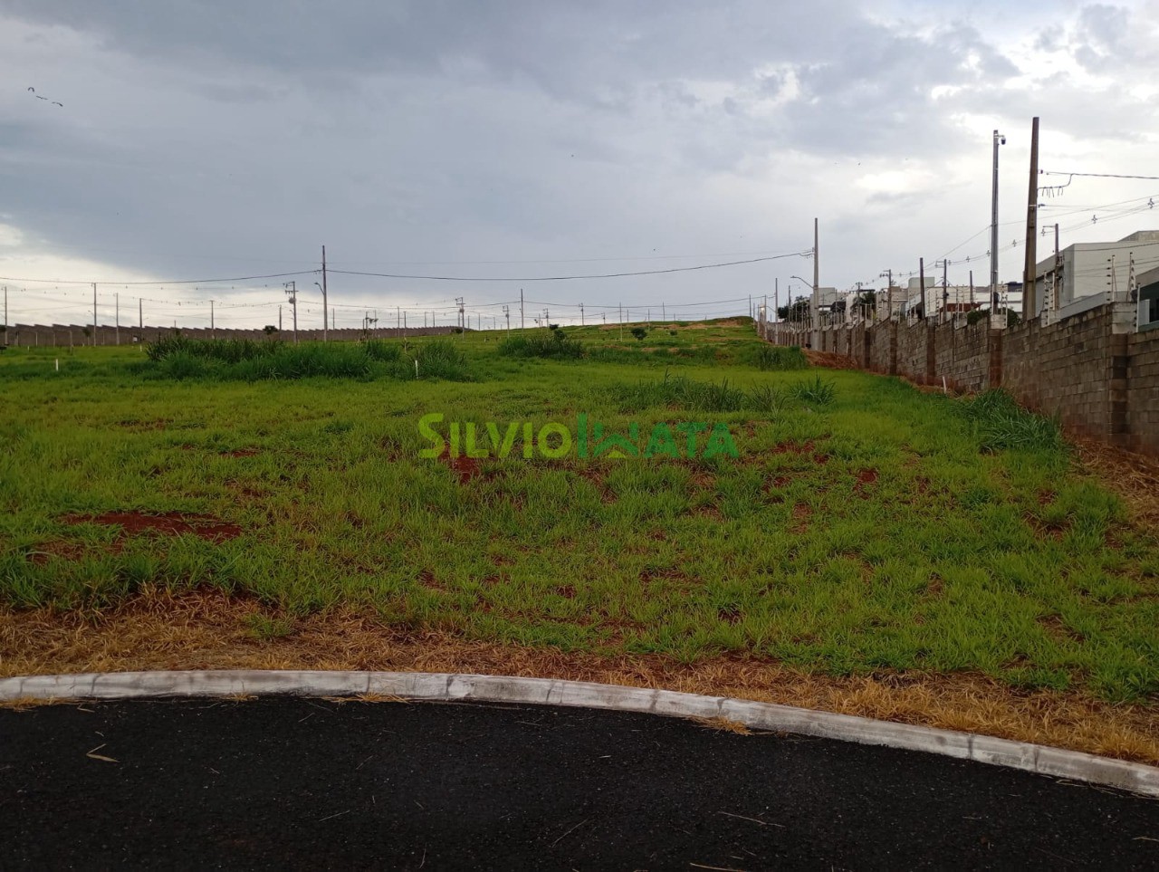 Terreno/Área à venda em Chácaras Aeroporto, Maringá — Portal Chave Fácil
