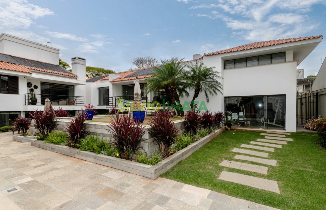 Casa à venda em Zona 05, Maringá — Portal Chave Fácil