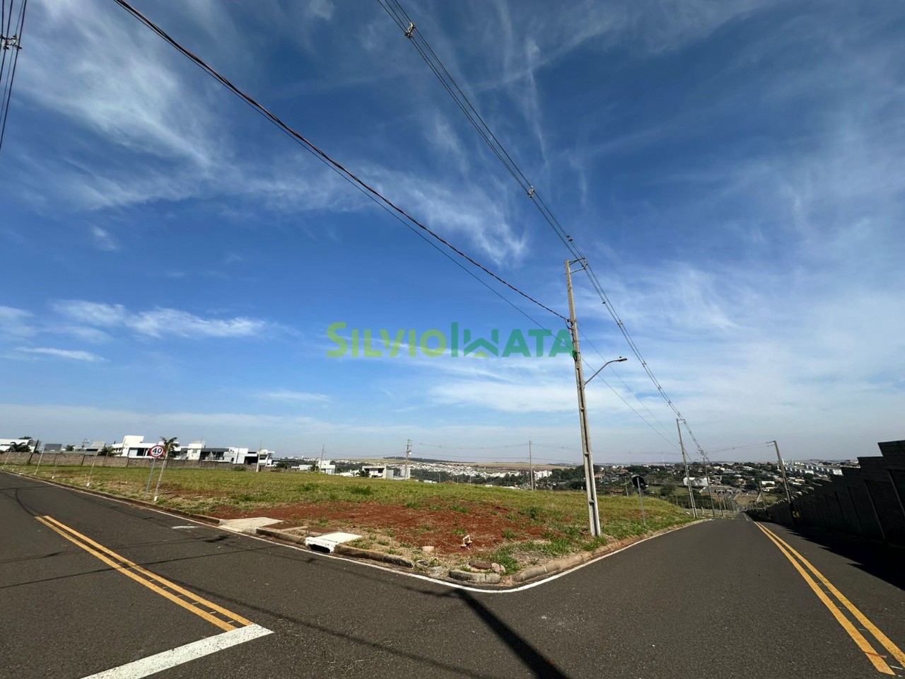Terreno/Área à venda em Chácaras Aeroporto, Maringá — Portal Chave Fácil