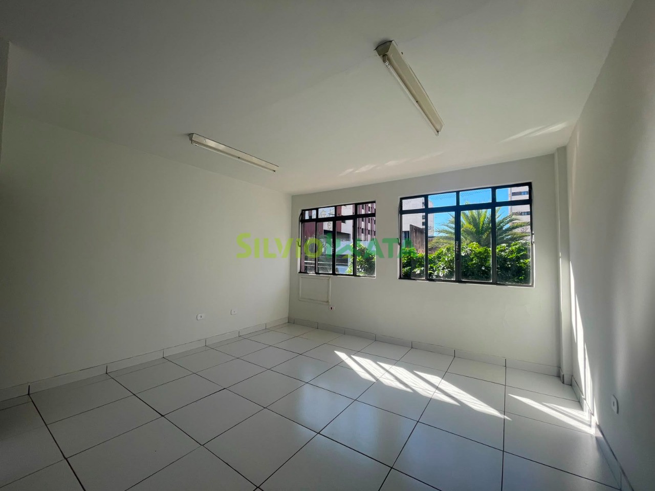 Sala/Conjunto Comercial para alugar em Zona 01 Centro, Maringá — Portal Chave Fácil