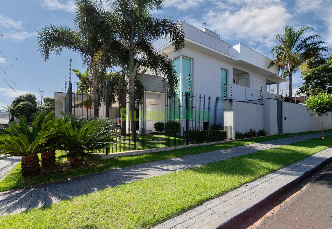 Sobrado com 640 m² à venda por R$ 3.500.000,00 no Jd. Cidade Monções, Maringá-PR